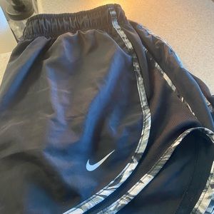 Black Nike wind athletic shorts size medium !